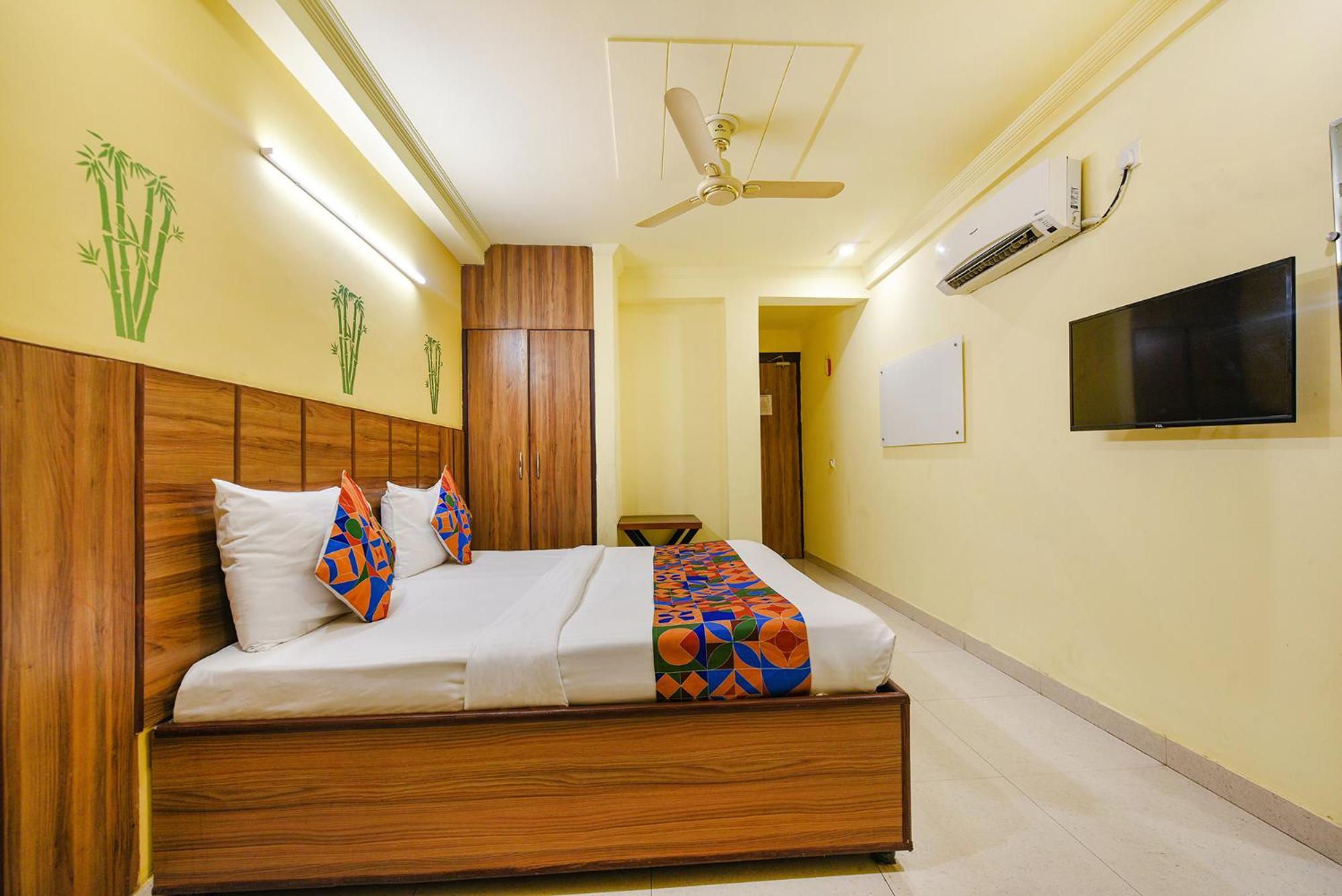 Fabhotel Ishtara Auberge - Nr Yashobhoomi Convention Centre New Delhi Exterior photo