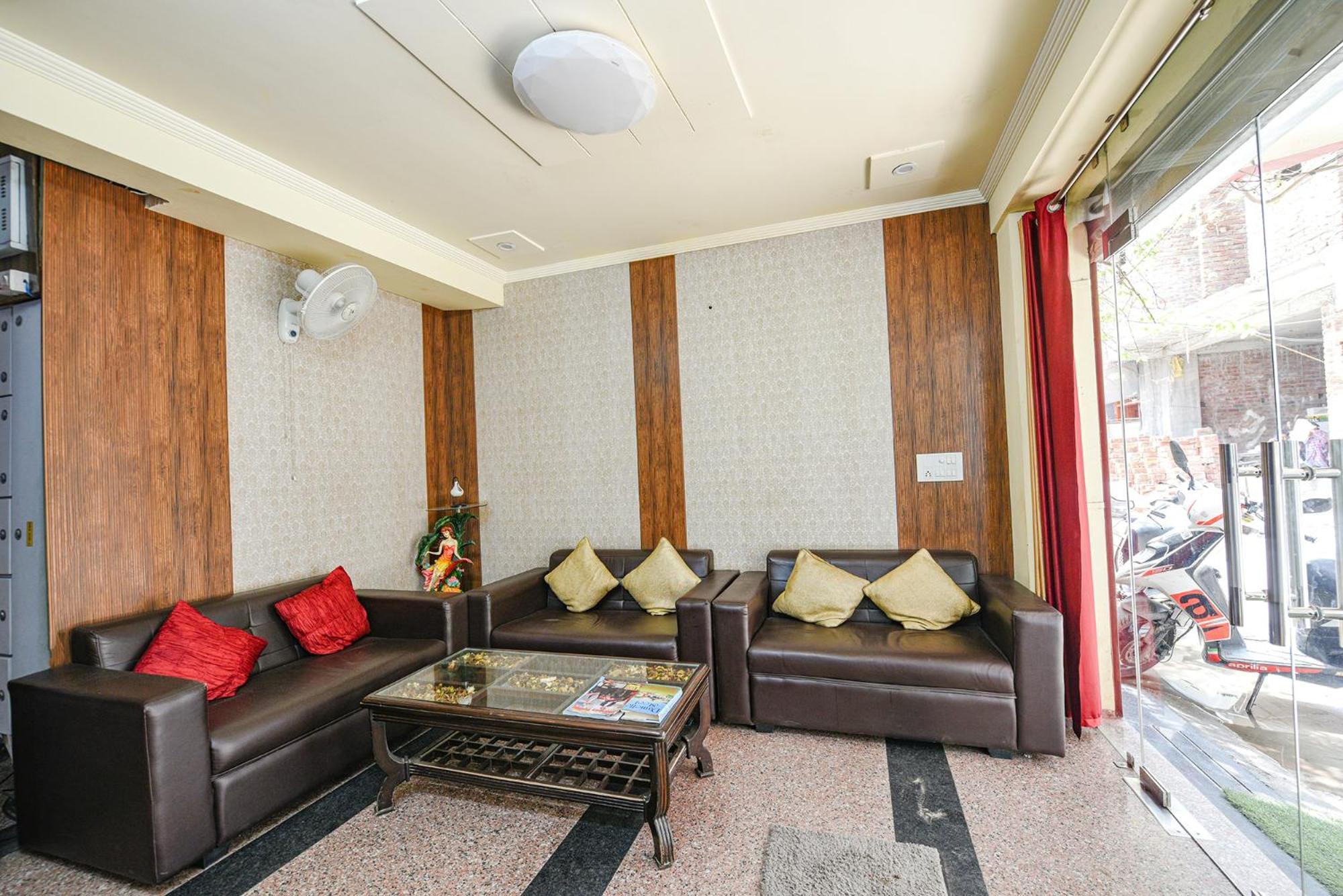 Fabhotel Ishtara Auberge New Delhi Exterior photo