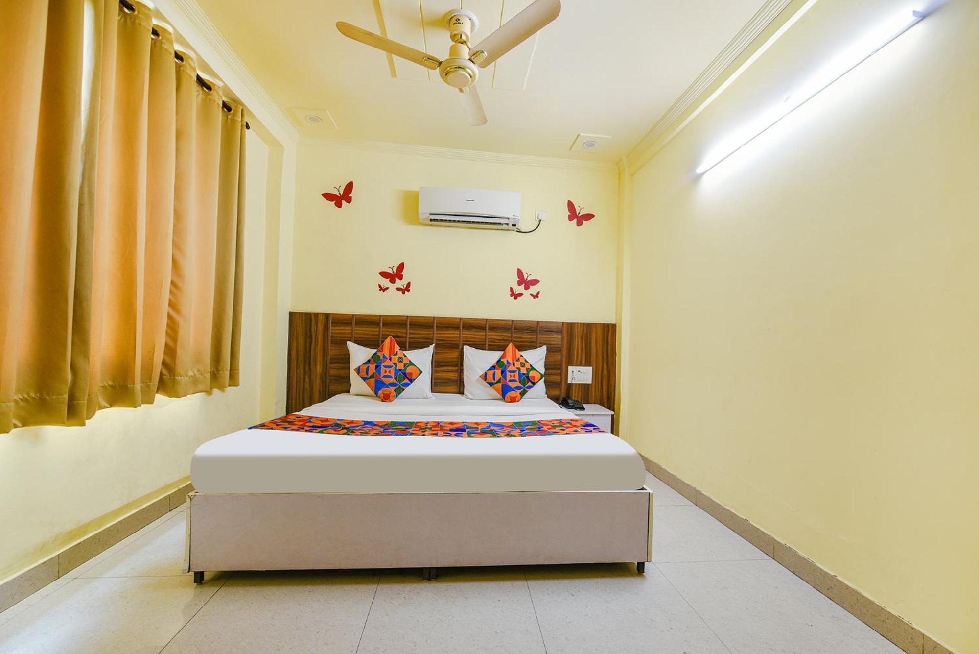 Fabhotel Ishtara Auberge New Delhi Exterior photo