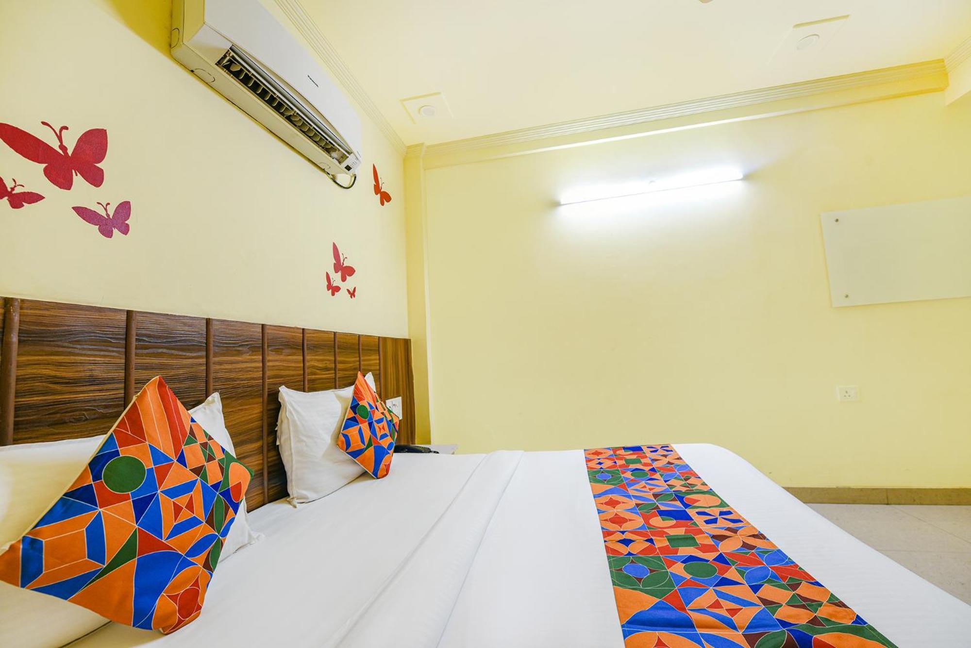 Fabhotel Ishtara Auberge - Nr Yashobhoomi Convention Centre New Delhi Exterior photo