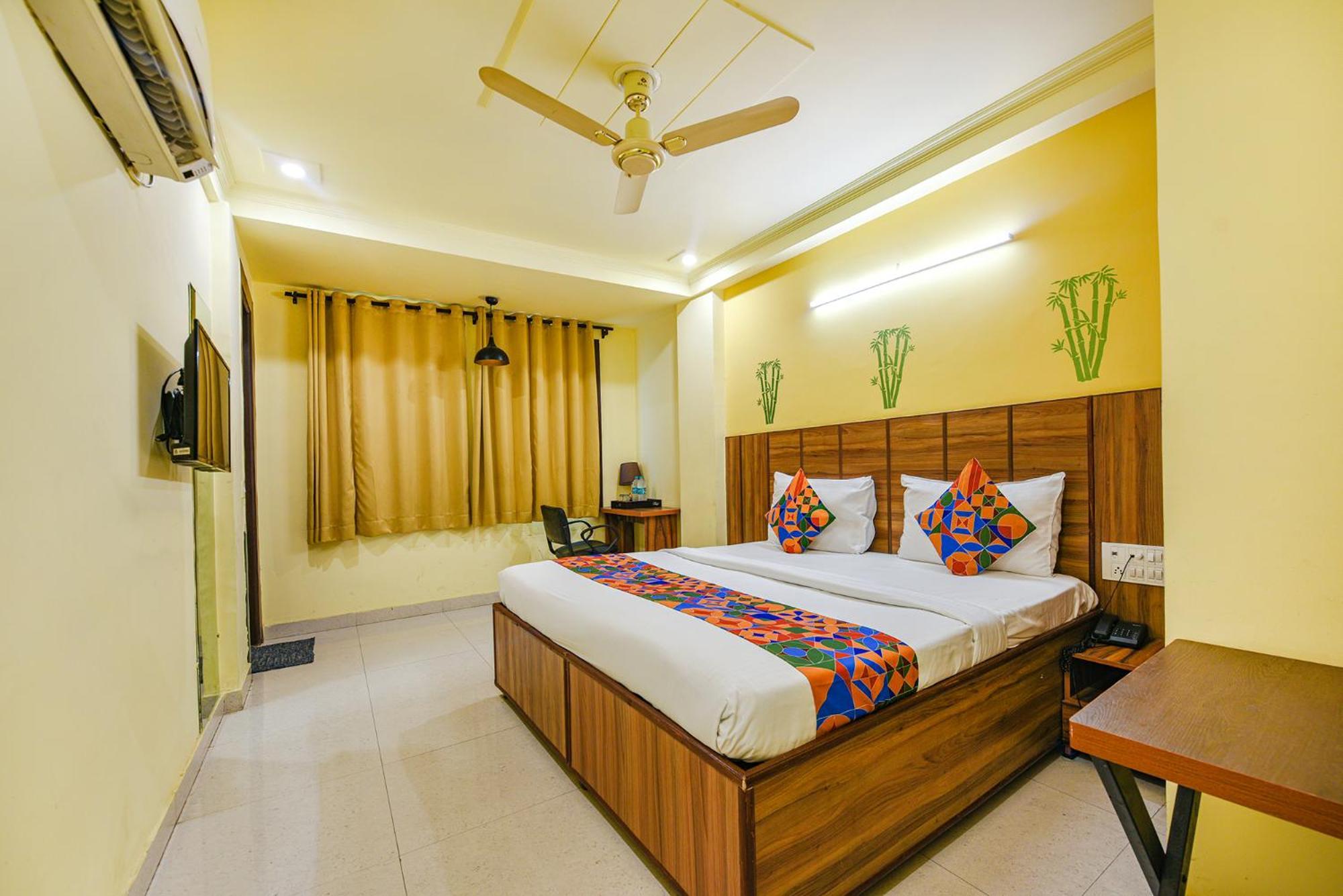 Fabhotel Ishtara Auberge - Nr Yashobhoomi Convention Centre New Delhi Exterior photo